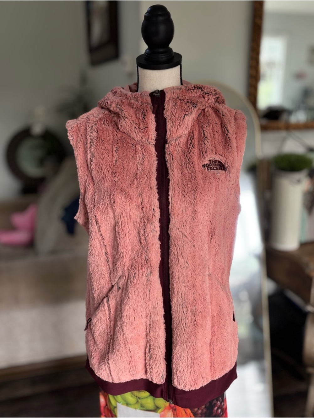 The North Face Furlander Vest In Pink & Maroon Size Large Women's